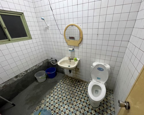 雲林斗六馬桶裝修師傅, 雲林斗六老舊馬桶更換, 雲林斗六衛浴設備換新, 雲林斗六馬桶安裝, 雲林斗六衛浴設備更換, 雲林斗六面盆換新, 雲林斗六面盆龍頭更換, 雲林斗六浴室水電修繕